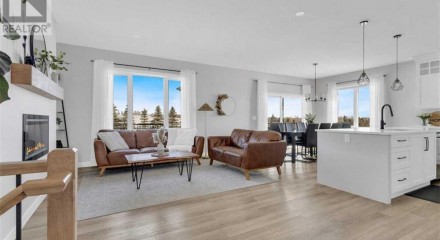 Residential - Single Family Home - Rural Ponoka County, Canada - Canada