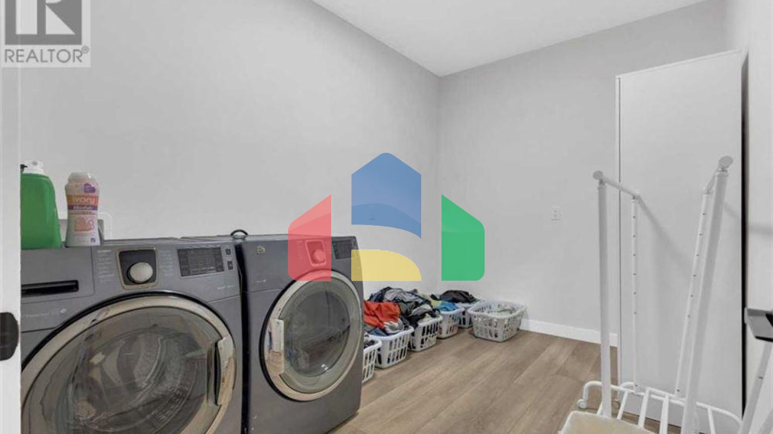 Residential - Single Family Home - Rural Ponoka County, Canada - Canada