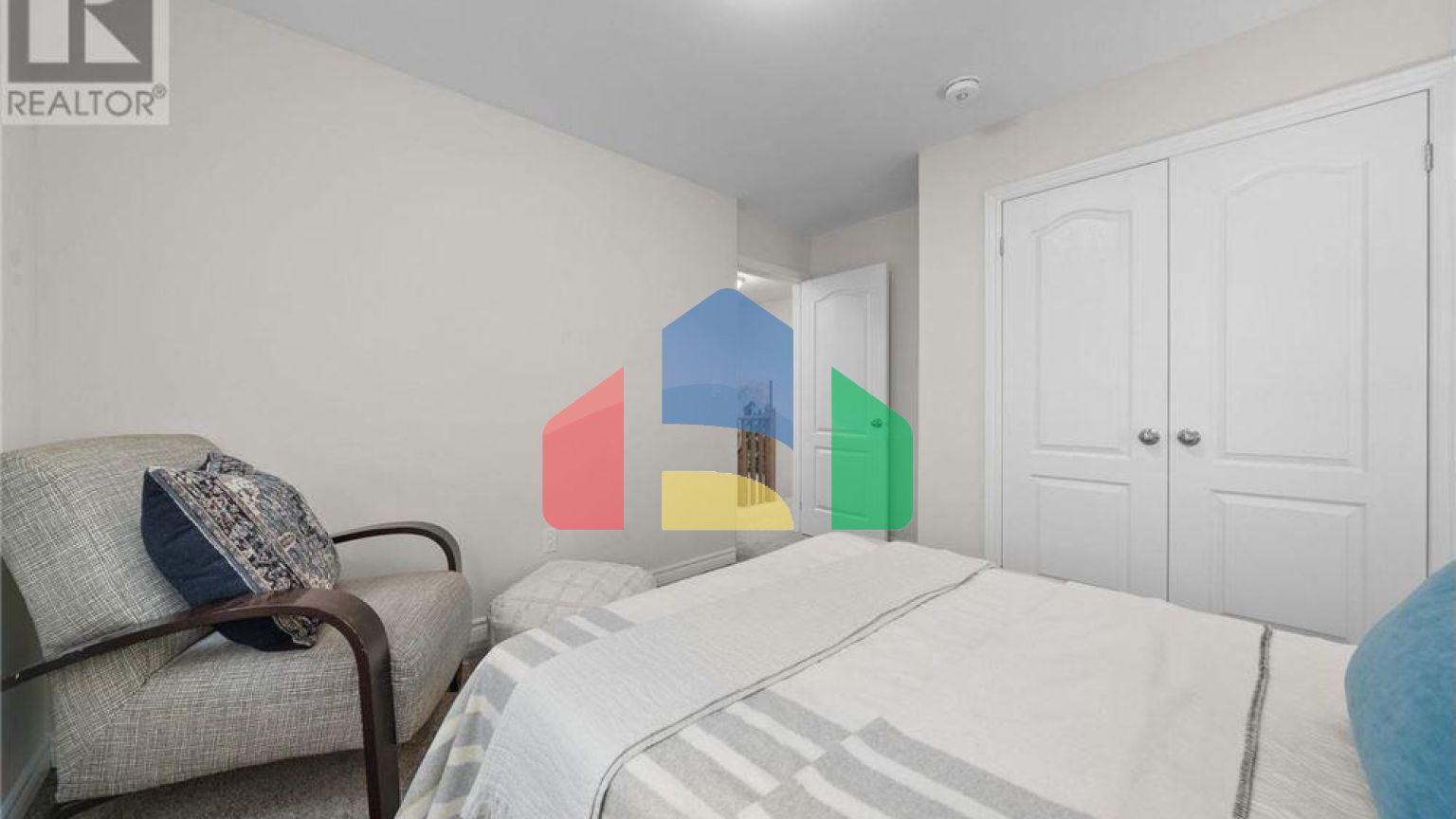 Residential - Single Family Home - Brighton, Canada - Canada