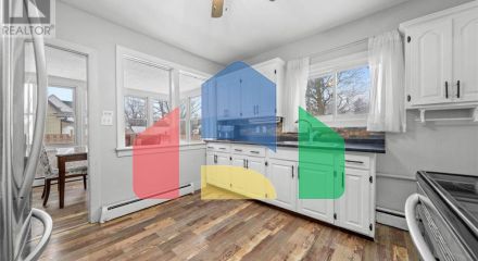 Residential - Single Family Home - Brighton, Canada - Canada