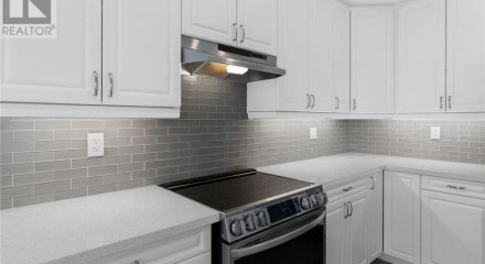 Residential - Single Family Home - Cobourg, Canada - Canada