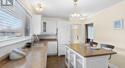 Residential - Single Family Home - Cobourg, Canada - Canada