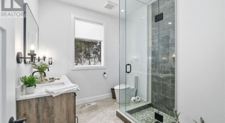 Residential - Single Family Home - Cobourg, Canada - Canada