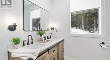 Residential - Single Family Home - Cobourg, Canada - Canada