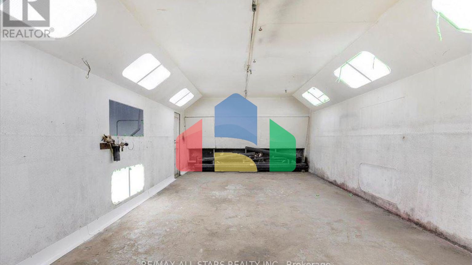 Commercial - Commercial/Retail - Whitchurch-Stouffville, Canada - Canada