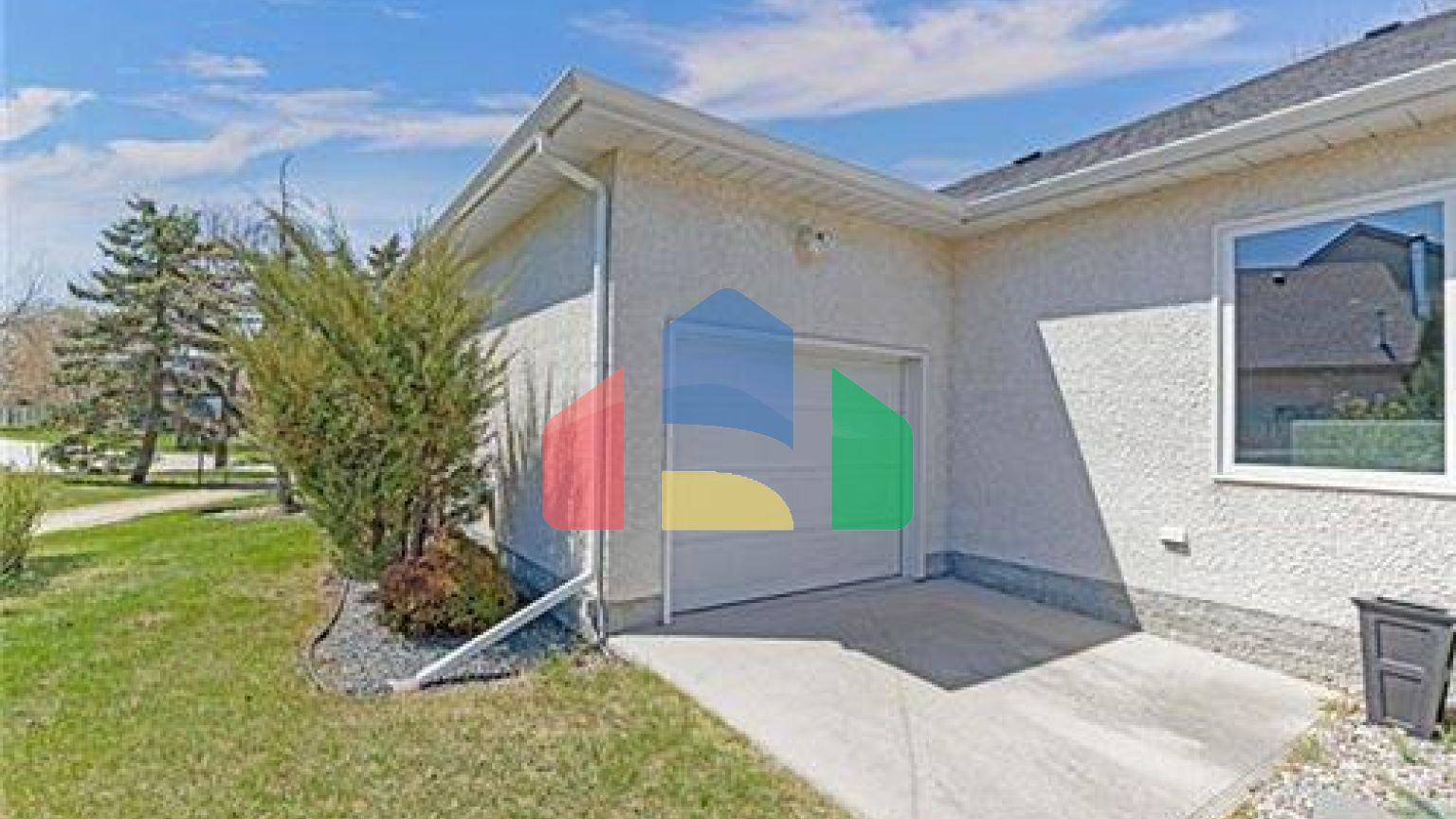 Residential - Single Family Home - East St Paul, Canada - Canada