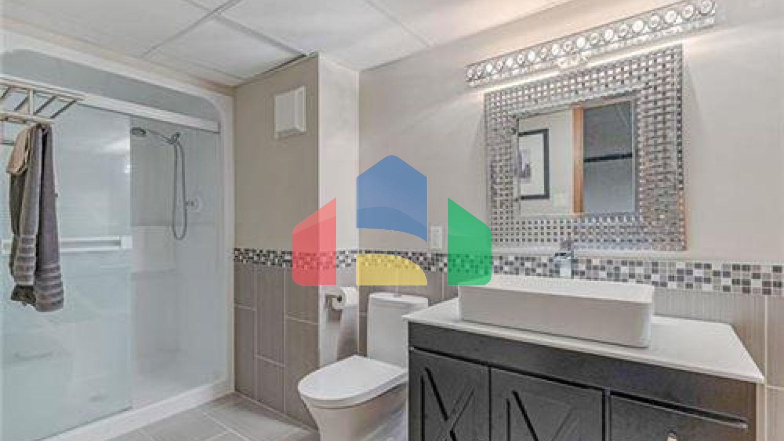 Residential - Single Family Home - East St Paul, Canada - Canada