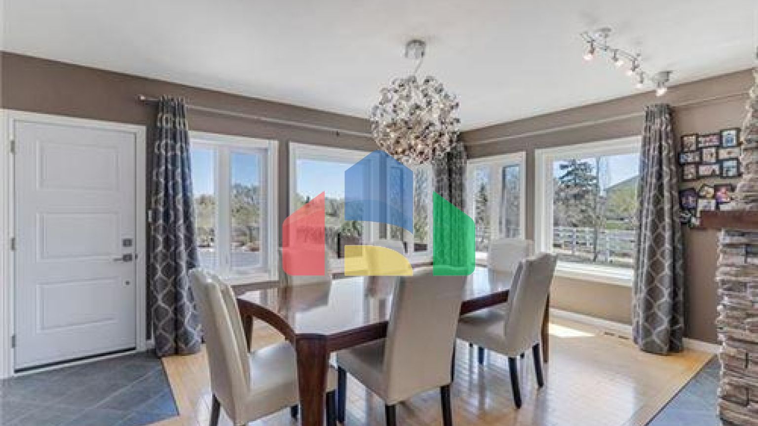 Residential - Single Family Home - East St Paul, Canada - Canada