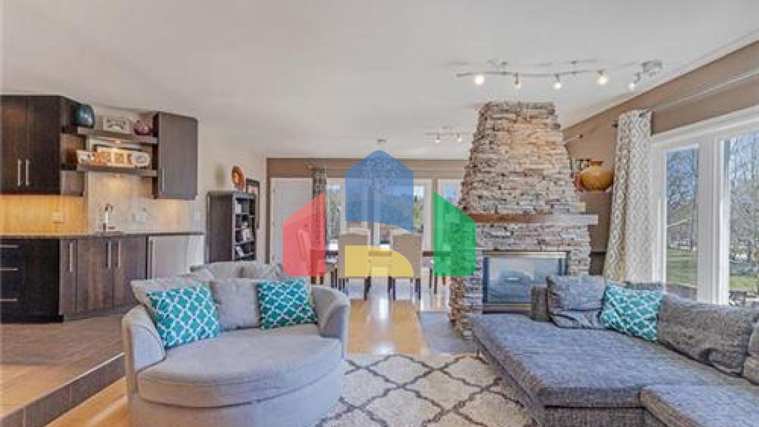 Residential - Single Family Home - East St Paul, Canada - Canada