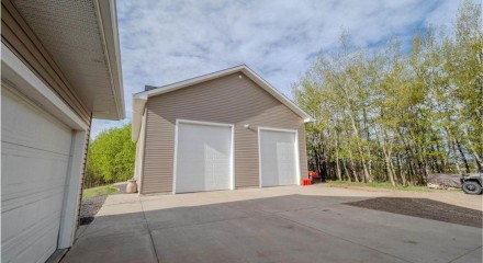Residential - Single Family Home - Rural Strathcona County, Canada - Canada