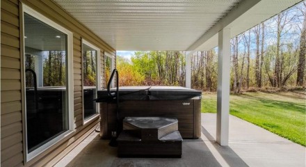 Residential - Single Family Home - Rural Strathcona County, Canada - Canada