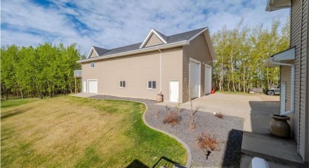 Residential - Single Family Home - Rural Strathcona County, Canada - Canada