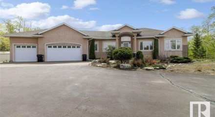 Residential - Single Family Home - Rural Strathcona County, Canada - Canada