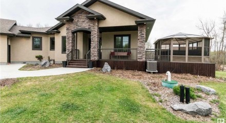 Residential - Single Family Home - Rural Strathcona County, Canada - Canada