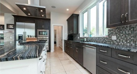 Residential - Single Family Home - Rural Strathcona County, Canada - Canada