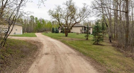 Residential - Single Family Home - Rural Strathcona County, Canada - Canada