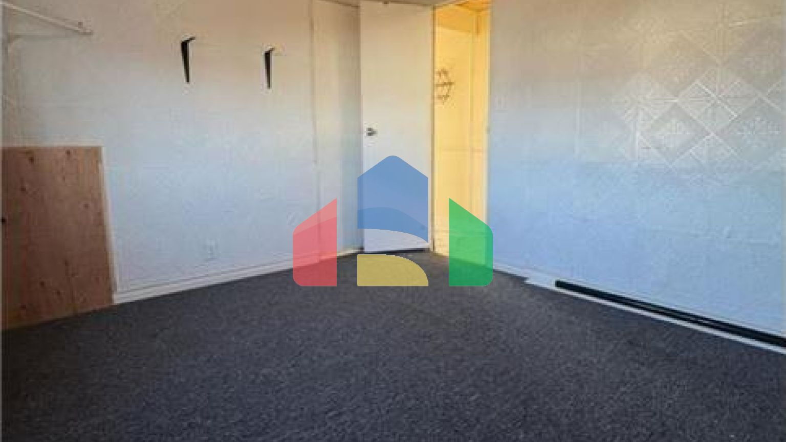 Residential - Single Family Home - Dominion, Canada - Canada