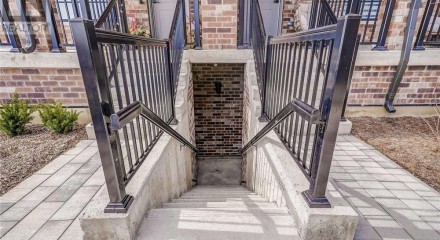 Residential - Townhouse - Bradford West Gwillimbury, Canada - Canada