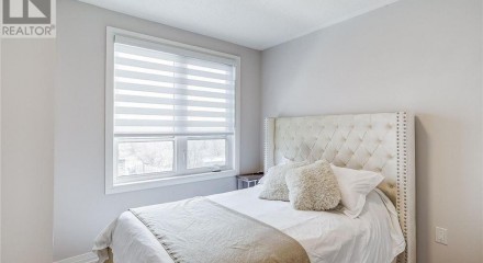 Residential - Townhouse - Bradford West Gwillimbury, Canada - Canada