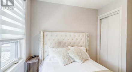 Residential - Townhouse - Bradford West Gwillimbury, Canada - Canada
