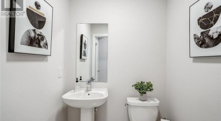Residential - Townhouse - Bradford West Gwillimbury, Canada - Canada