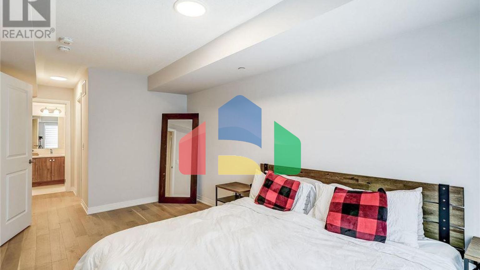 Residential - Townhouse - Bradford West Gwillimbury, Canada - Canada