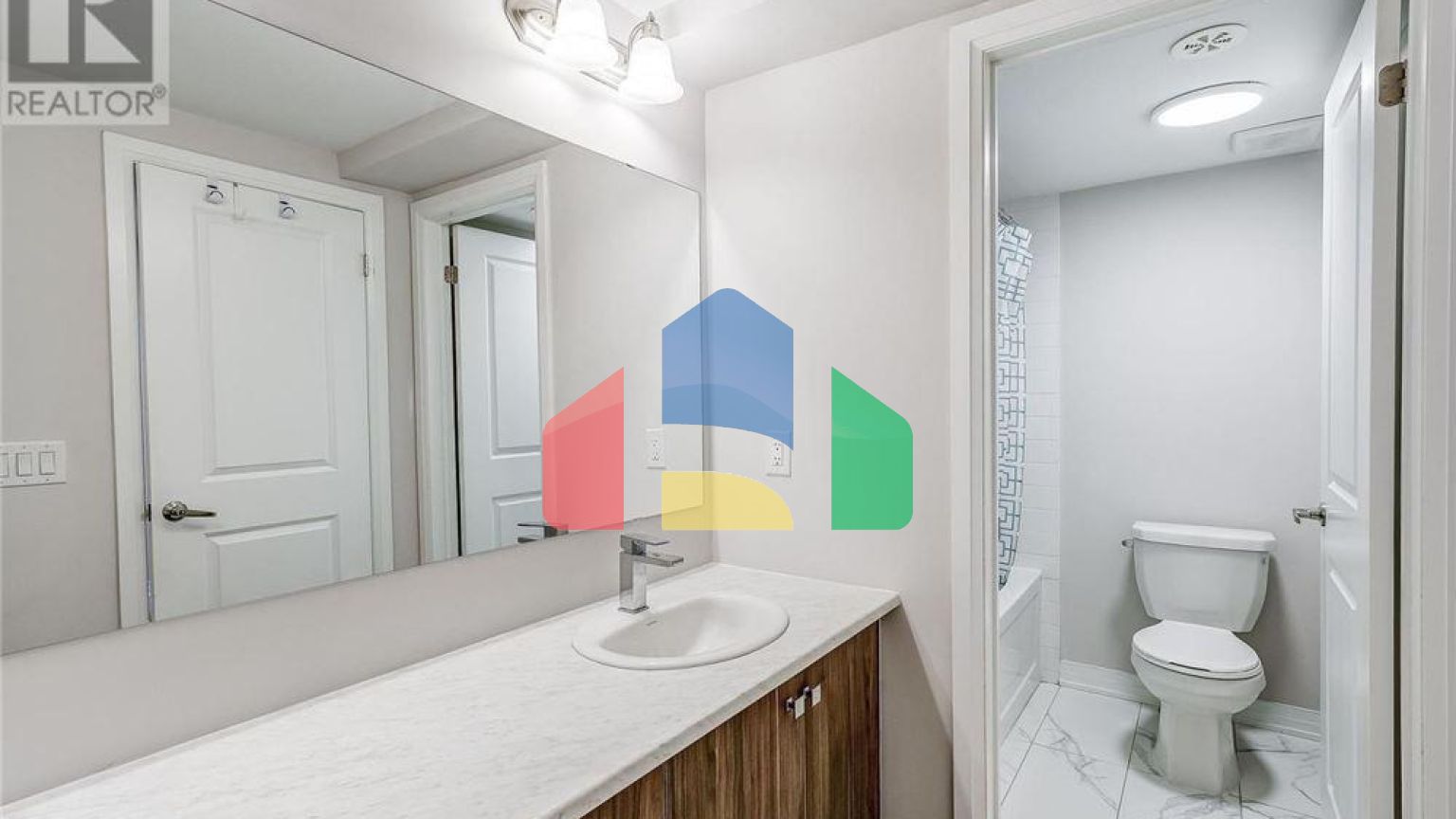 Residential - Townhouse - Bradford West Gwillimbury, Canada - Canada