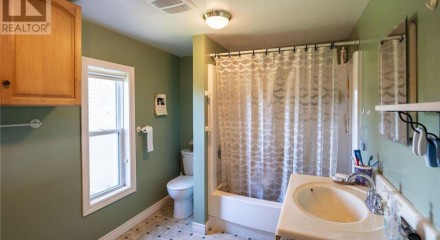 Commercial - Farm - Malahide, Canada - Canada