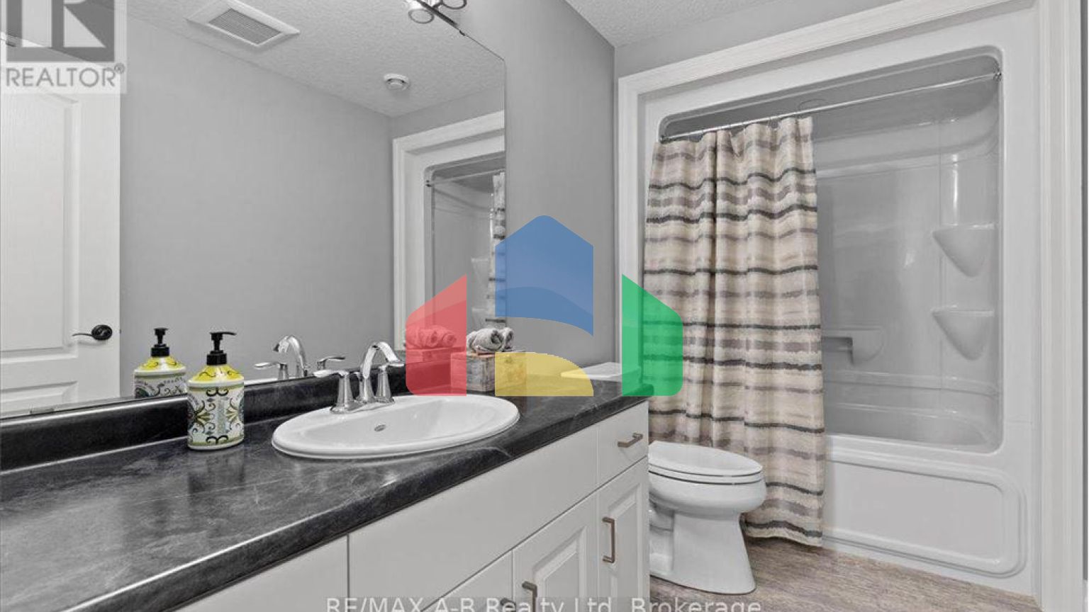 Residential - Single Family Home - St Marys, Canada - Canada