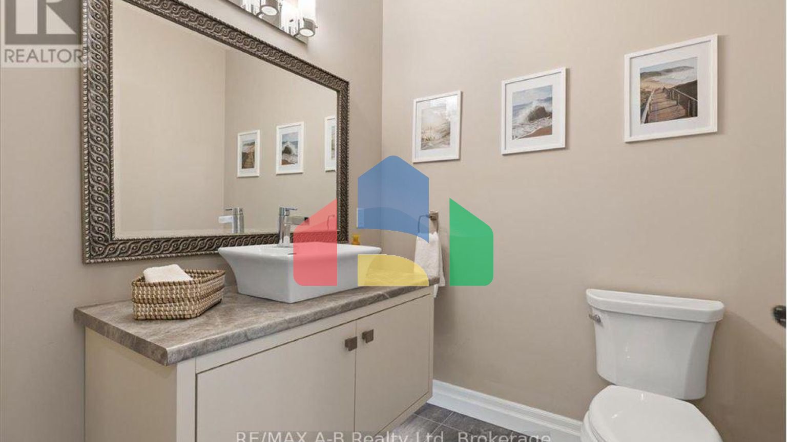 Residential - Single Family Home - St Marys, Canada - Canada