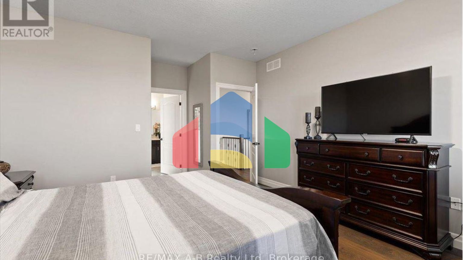 Residential - Single Family Home - St Marys, Canada - Canada