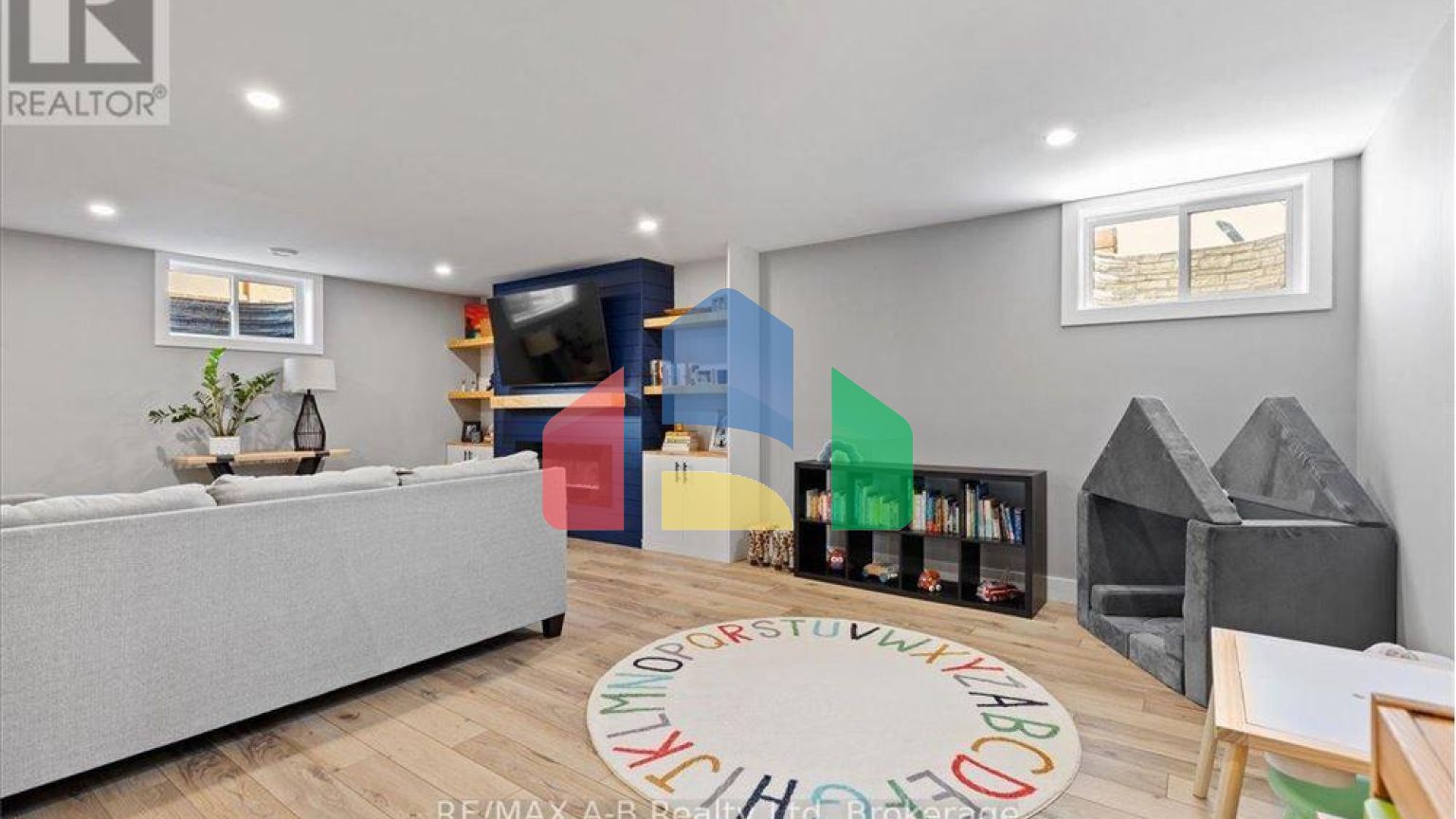 Residential - Single Family Home - St Marys, Canada - Canada