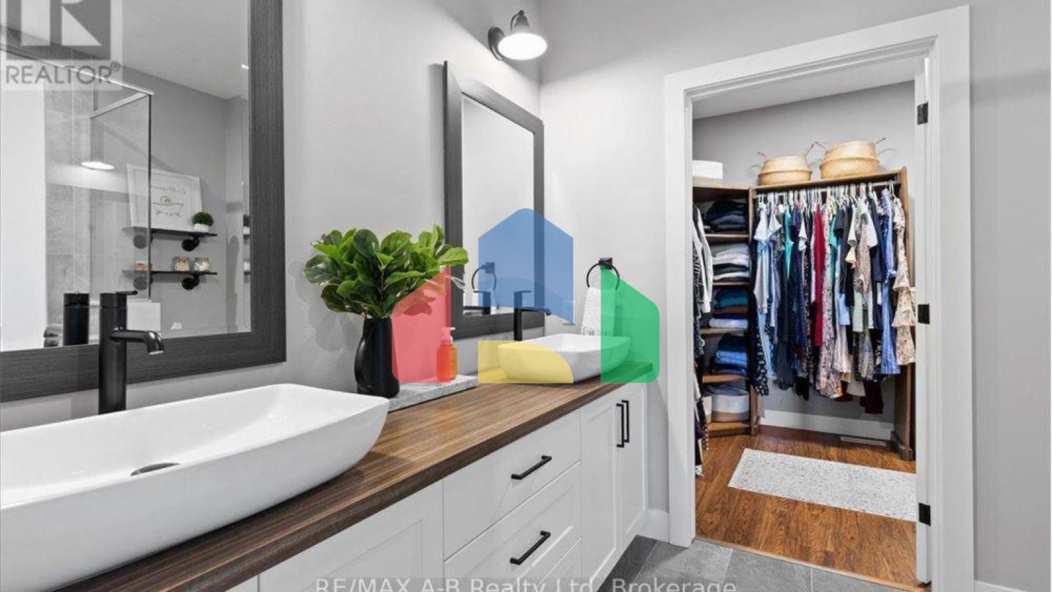 Residential - Single Family Home - St Marys, Canada - Canada