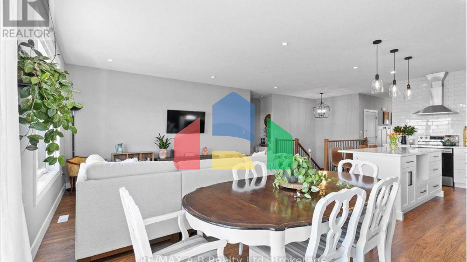 Residential - Single Family Home - St Marys, Canada - Canada