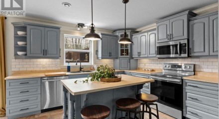 Residential - Single Family Home - Enfield, Canada - Canada