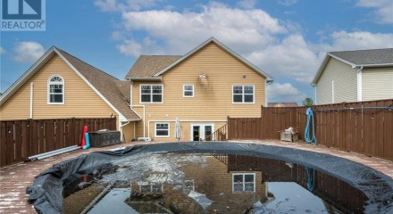 Residential - Single Family Home - Enfield, Canada - Canada