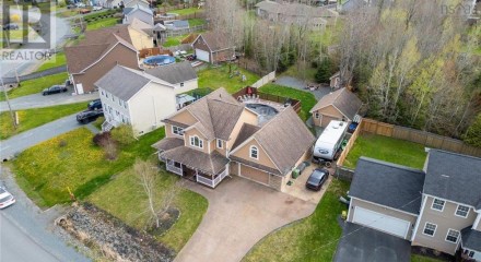 Residential - Single Family Home - Enfield, Canada - Canada