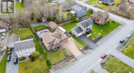 Residential - Single Family Home - Enfield, Canada - Canada