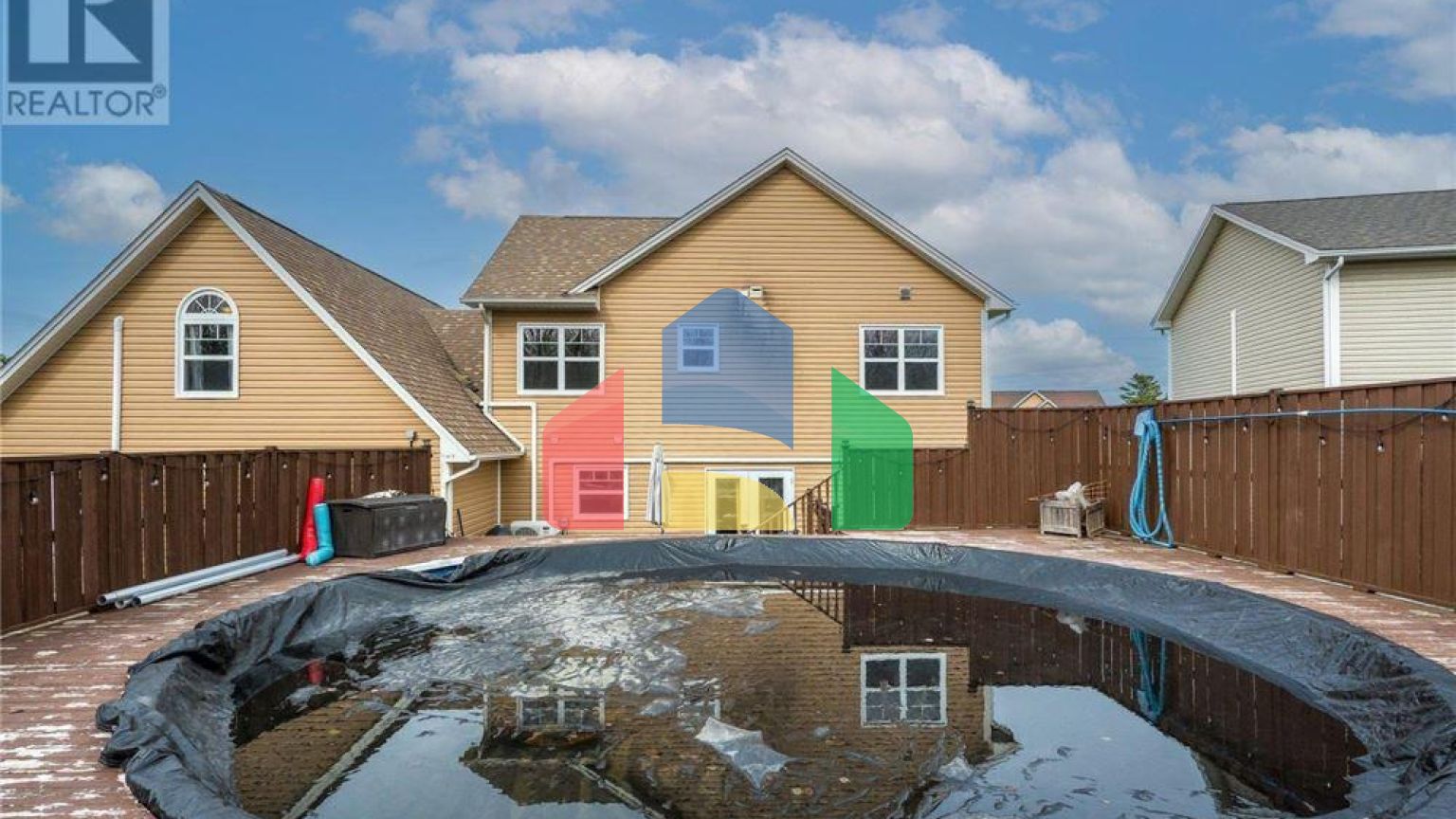 Residential - Single Family Home - Enfield, Canada - Canada