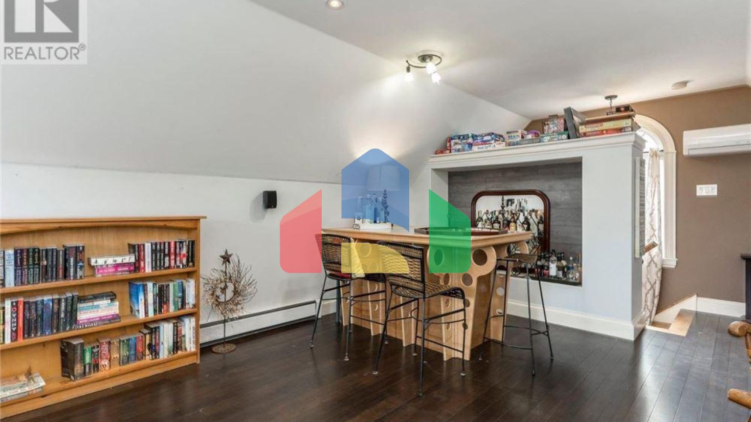 Residential - Single Family Home - Enfield, Canada - Canada