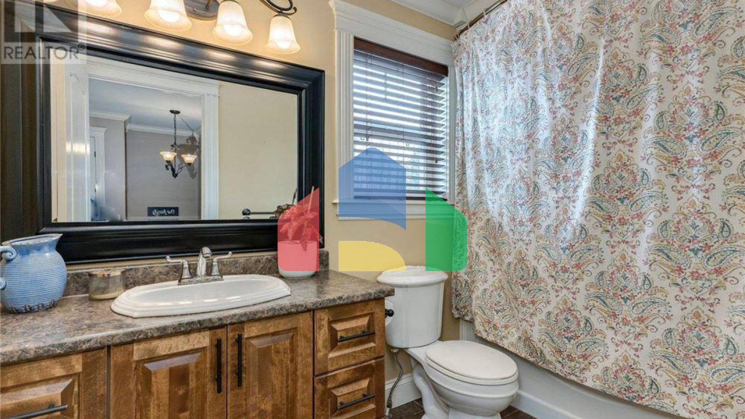 Residential - Single Family Home - Enfield, Canada - Canada