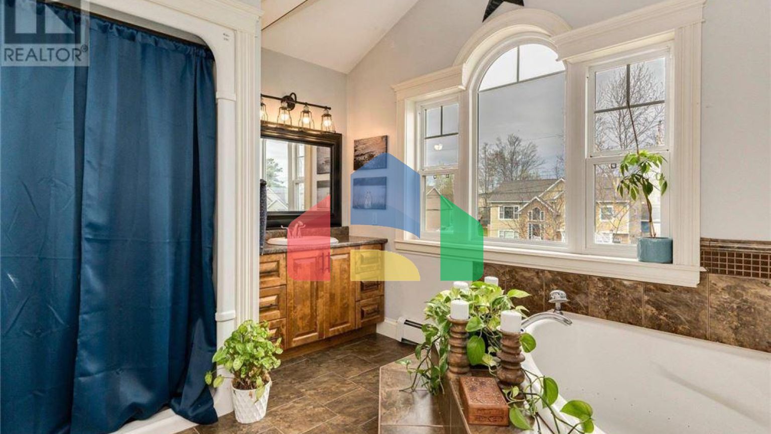 Residential - Single Family Home - Enfield, Canada - Canada