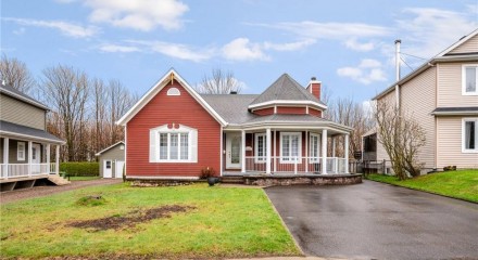 Residential - Bungalow - La Haute-Saint-Charles (Saint-Émile), Canada - Canada