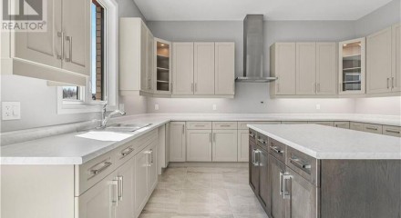 Residential - Single Family Home - Fonthill, Canada - Canada