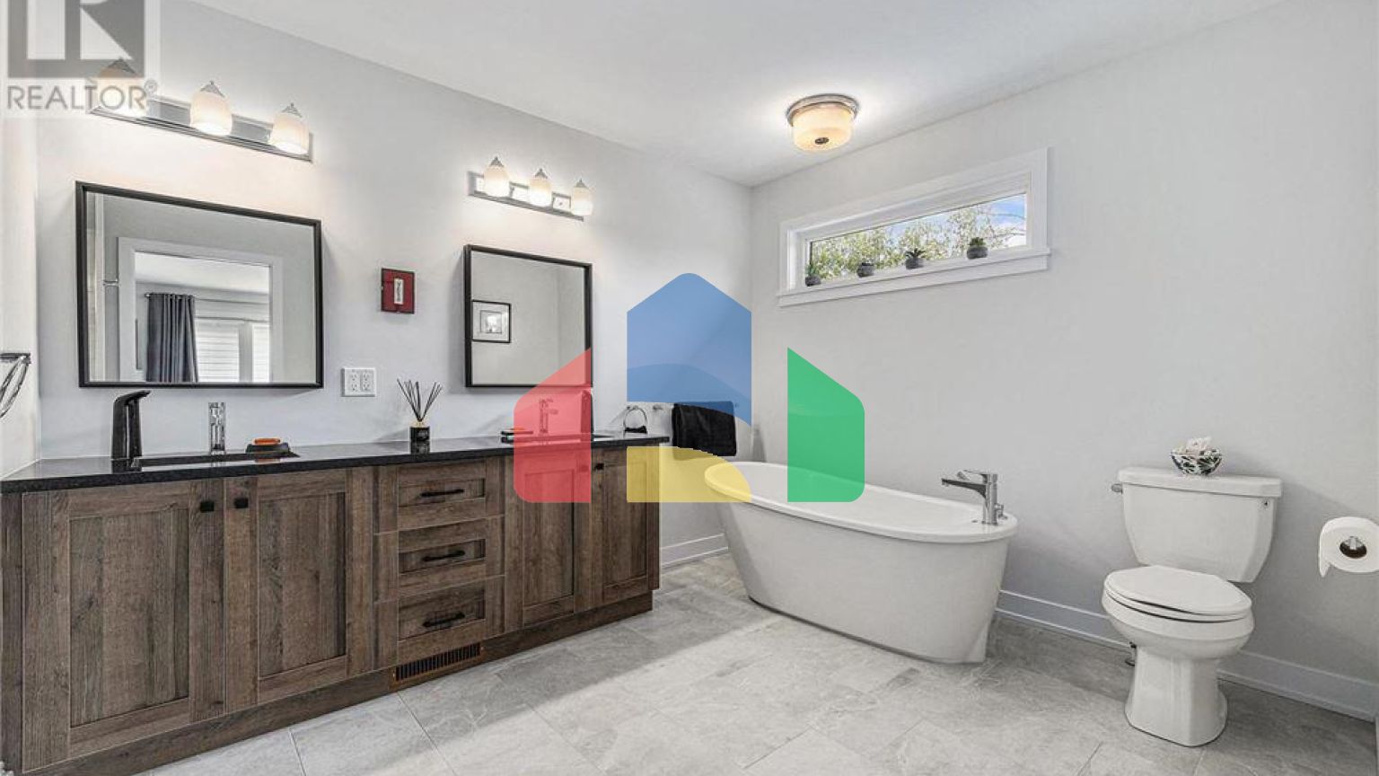 Residential - Single Family Home - Arnprior, Canada - Canada