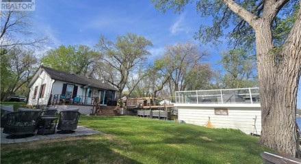 Residential - Single Family Home - Crooked Lake, Canada - Canada