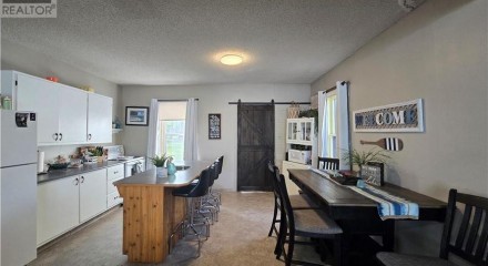 Residential - Single Family Home - Crooked Lake, Canada - Canada