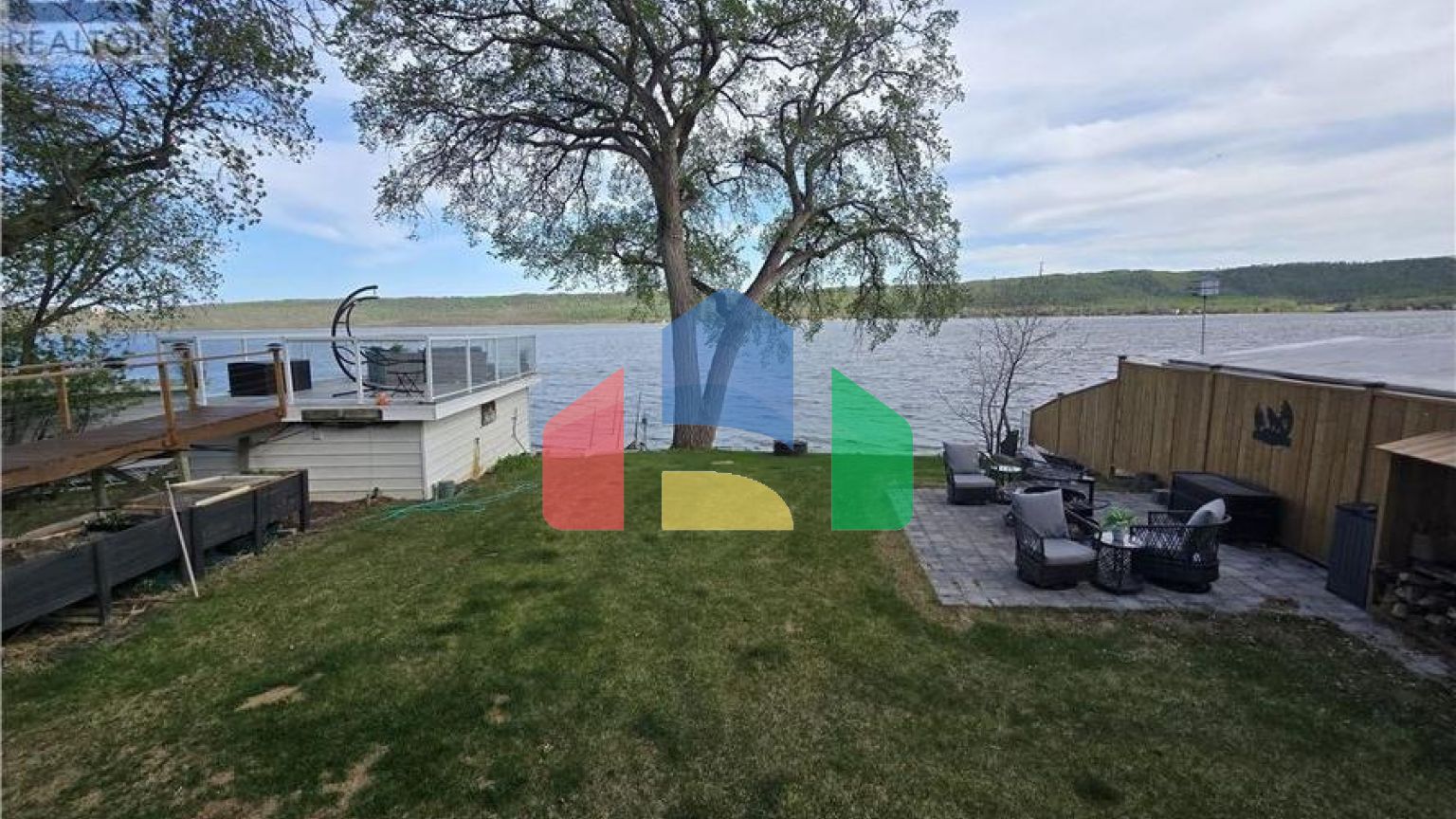 Residential - Single Family Home - Crooked Lake, Canada - Canada