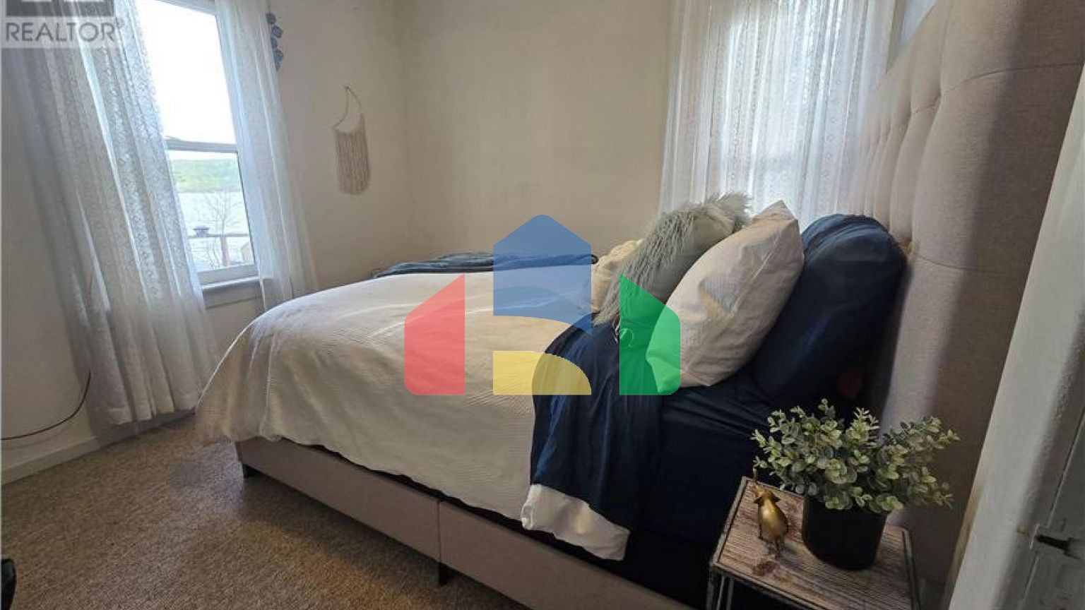 Residential - Single Family Home - Crooked Lake, Canada - Canada