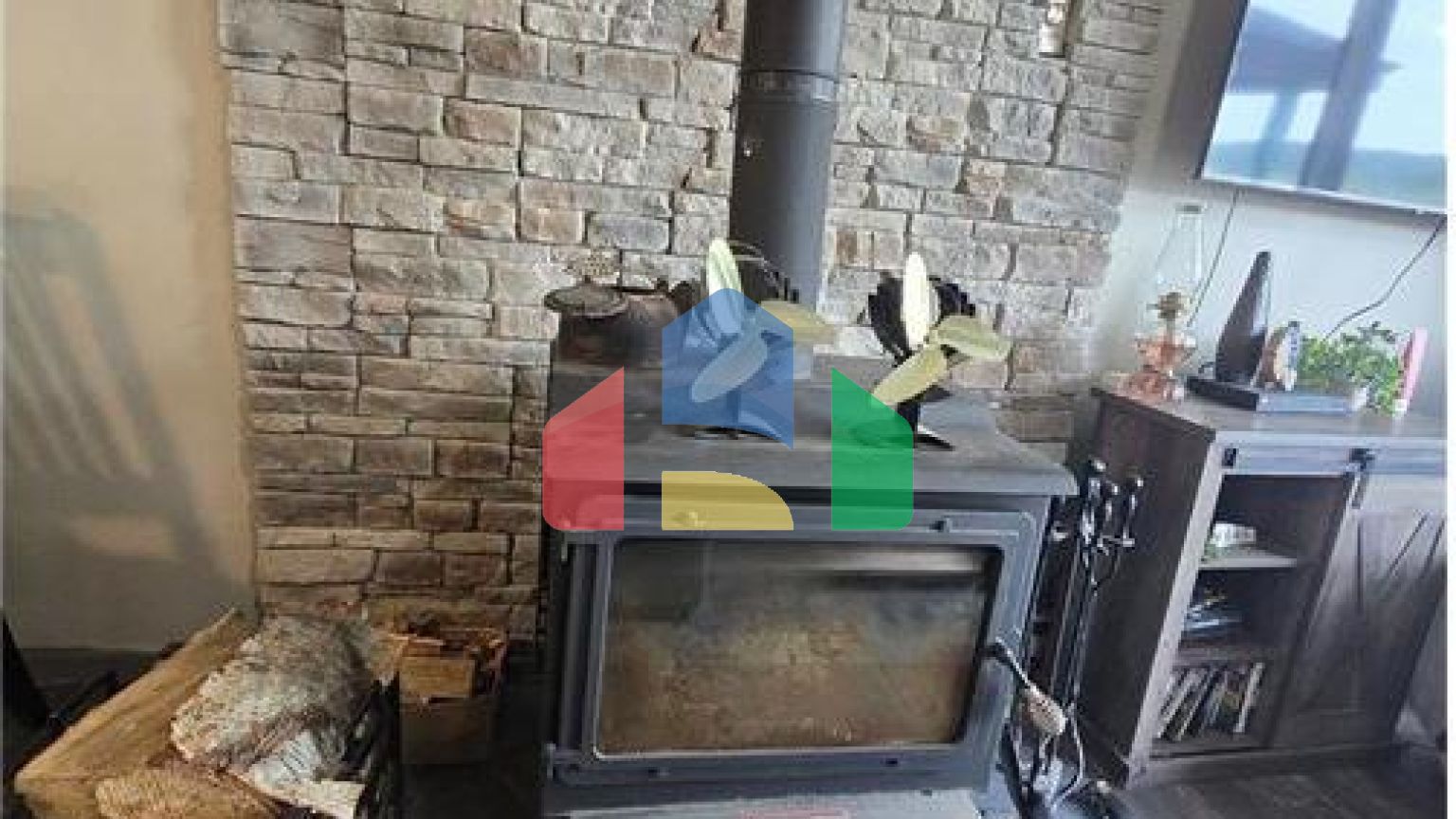 Residential - Single Family Home - Crooked Lake, Canada - Canada